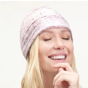 NWT Splendid Merles Beanie